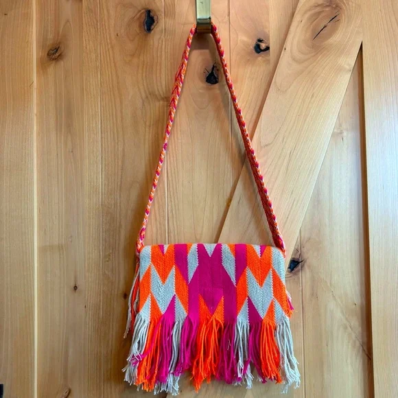 ⚡️Mega Sale⚡️Vibrant handwoven clutch with fringes and strap - Picture 1 of 12